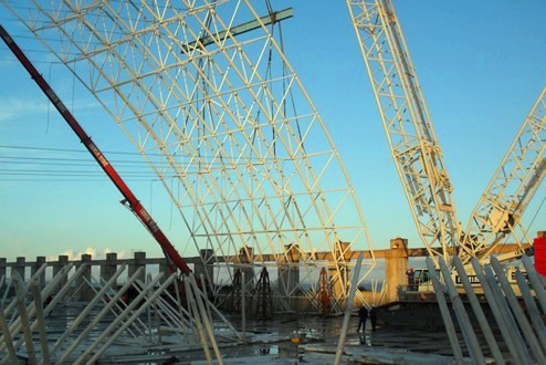 自贡枝江五柳树市场北大门网架工程